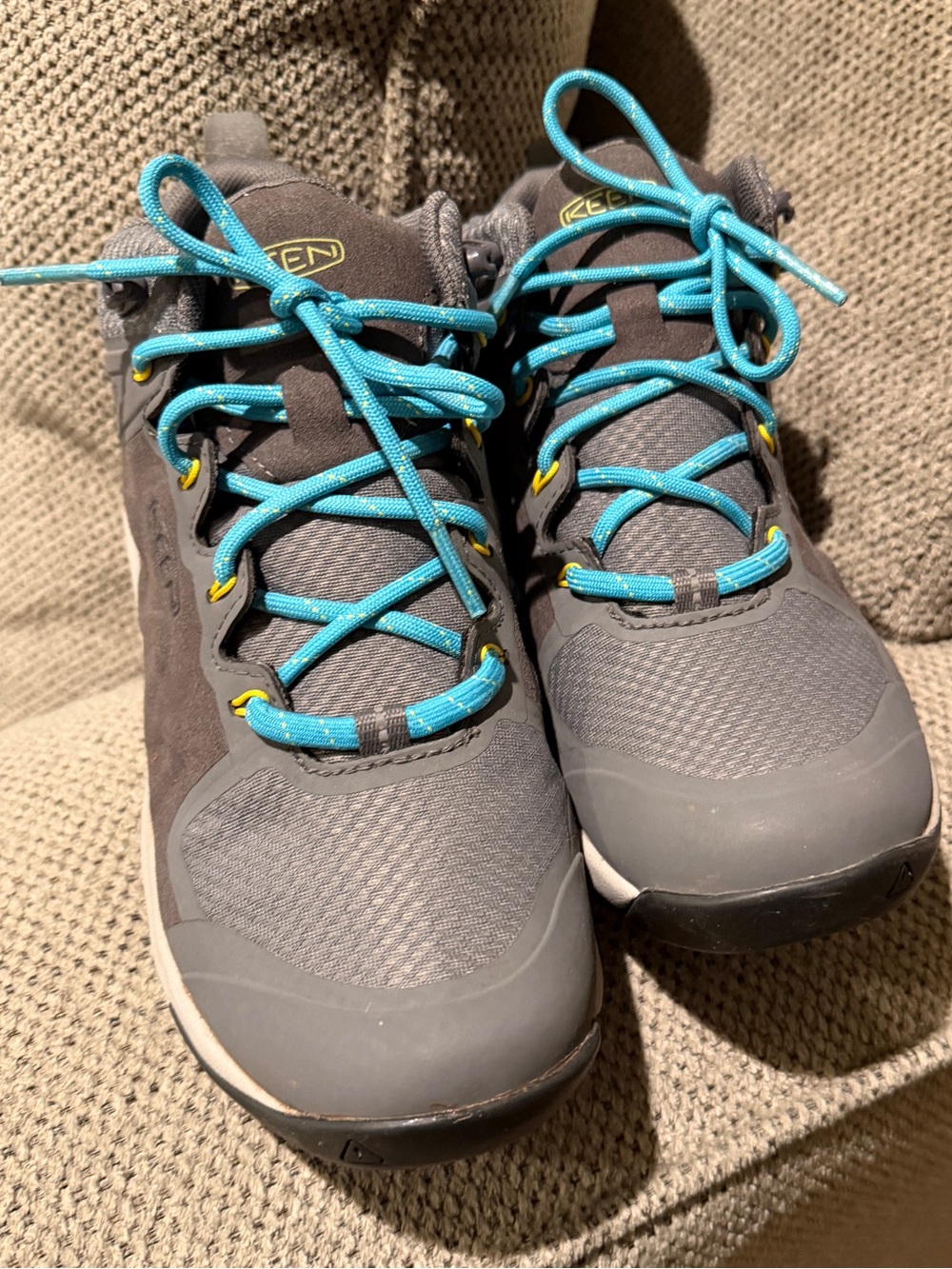 Keen Gray Trail Shoes with Turquoise Laces